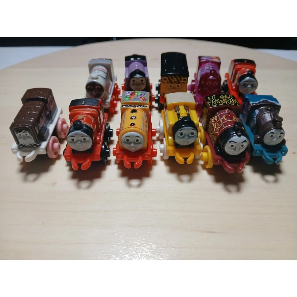Thomas & Friends Mini Train Engines Lot, Multicolor